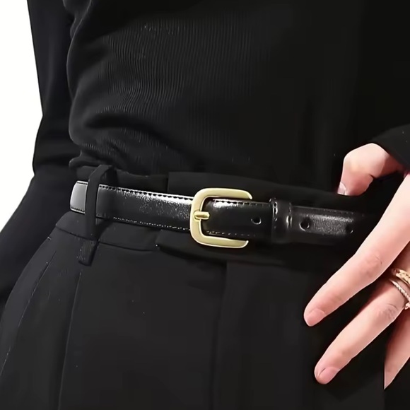 Accessories - NWT - BELT Elegant Black Leather Belt with Gold Buckle
